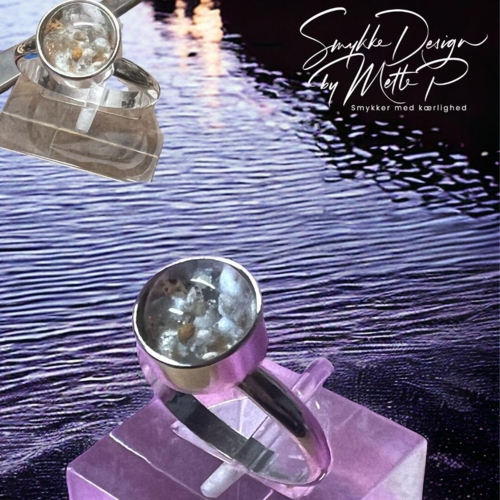 Forglem Mig Ej ring med glasperle/resin perle i fatning - Forgyldt