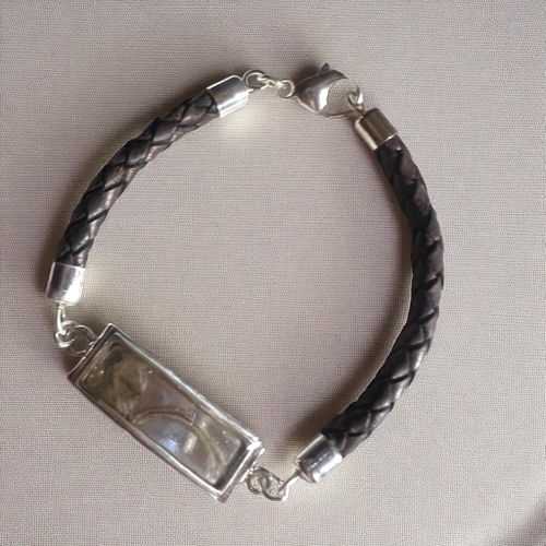 Armbånd med en lille hårlok