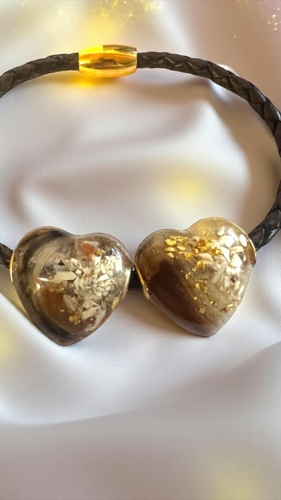 Læderarmbånd med hjerter, forgyldt lås