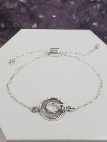 bracelet with a pendant that can hold ashes